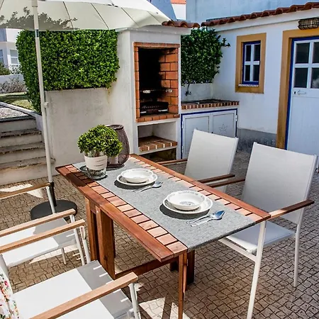 Lovely House With Shared Swimming Pool And Garden 別荘 *