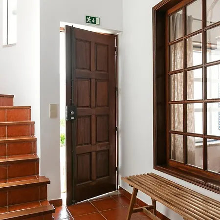 Lovely House With Shared Swimming Pool And Garden エリセイラ