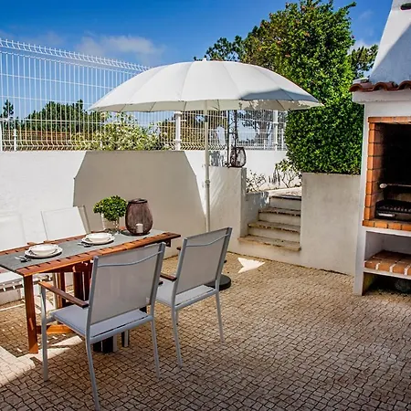 Lovely House With Shared Swimming Pool And Garden Эрисейра